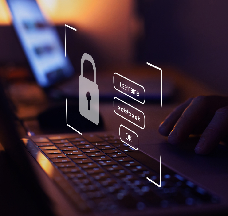 Laptop mit Datenschutz-Zeichen